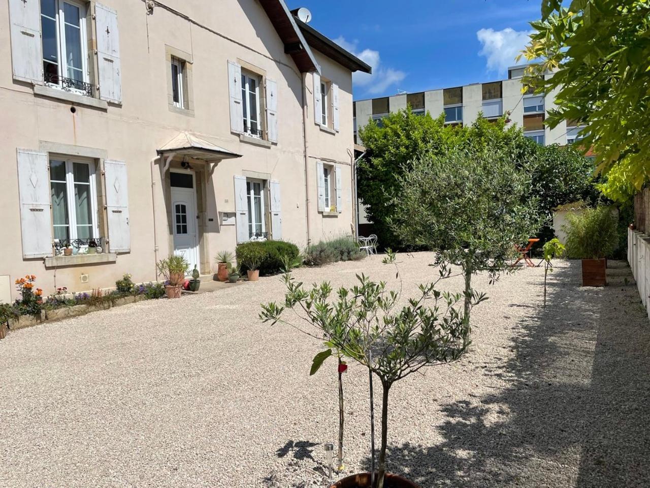 לונס-לה-סונייה Location La Ferte, Calme Et Proximite Centre Ville Classe 3 Etoiles מראה חיצוני תמונה